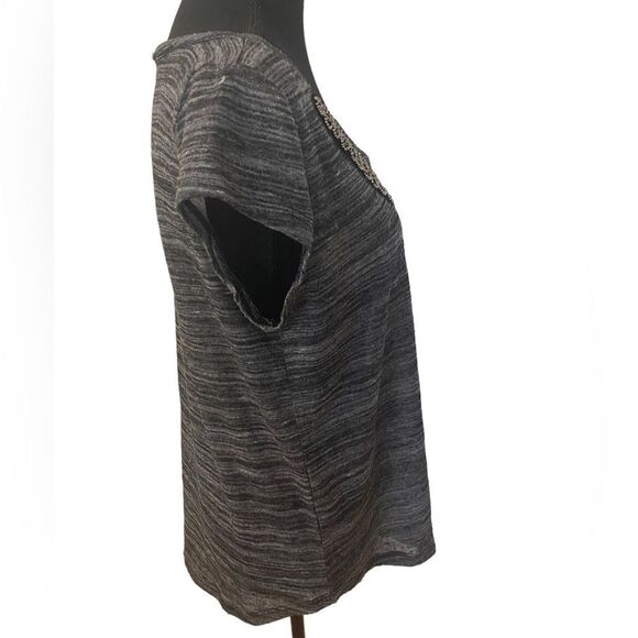 Studio Y Large Lightweight Gray T Shirt Jeweled Neck NWOT - Picture 15 of 16